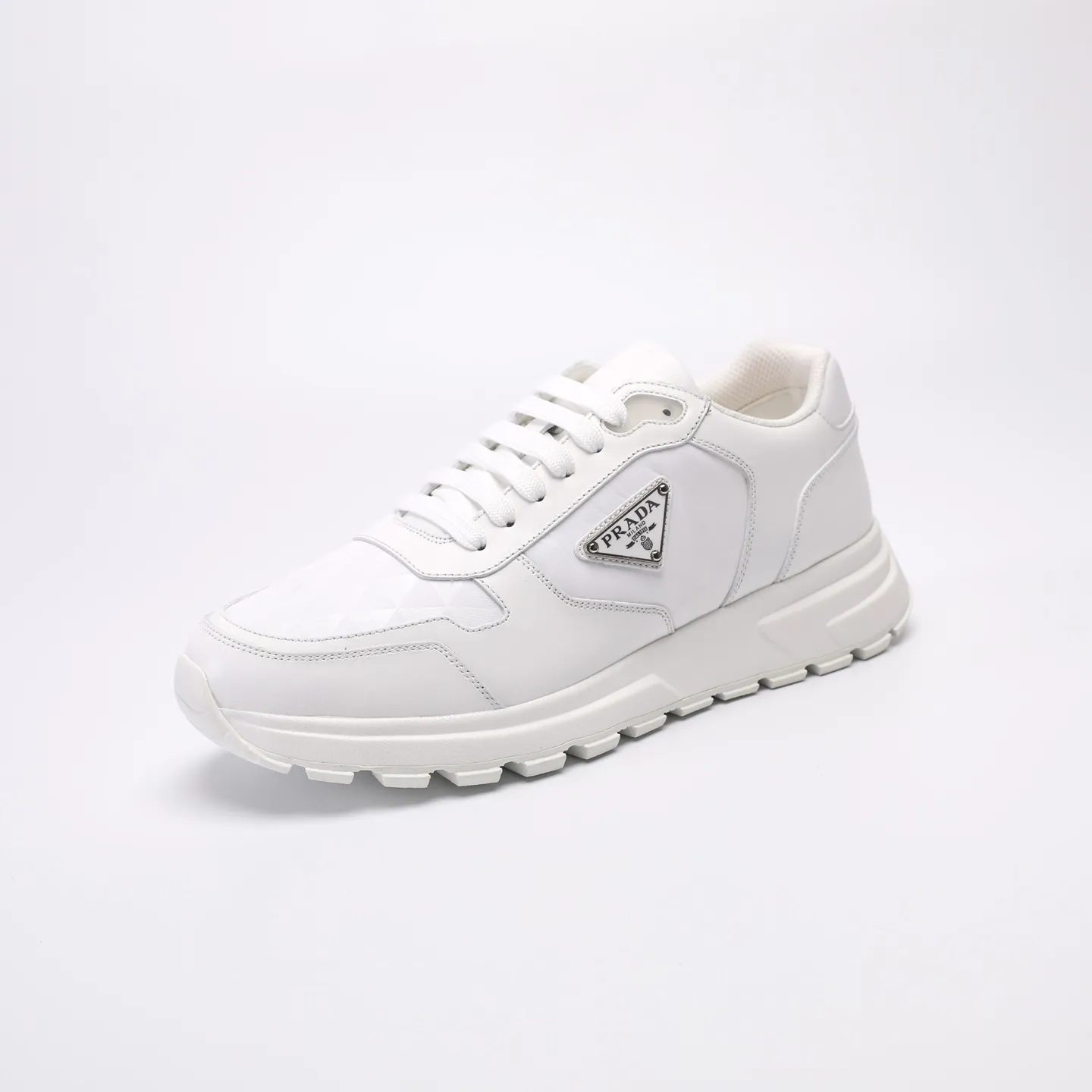 Batch 580 [PRADA] Men's shoes are popular in the counter, official website synchronization, high-quality shipments. Fabric: original cowhide with snakeskin. Lining: cowhide feet + cowhide lining. Outsole: original TPU + foam. Size: 38-46